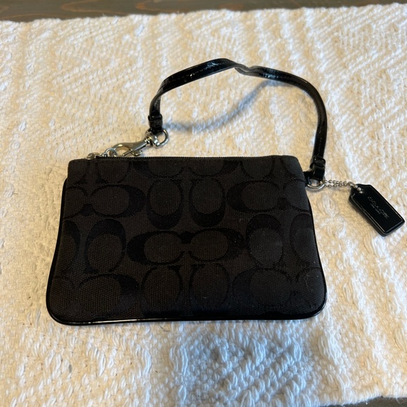 Coach wristlet - Picture 2 of 3